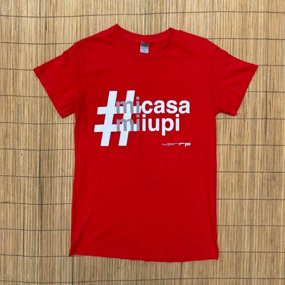 Universidad‎ de Puerto Rico Rio Piedras Tee Size S